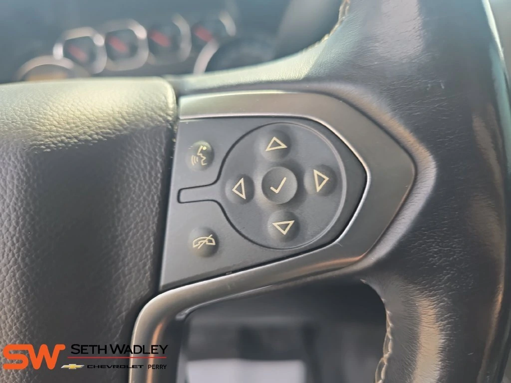 2019 Chevrolet Suburban LT - Photo 19