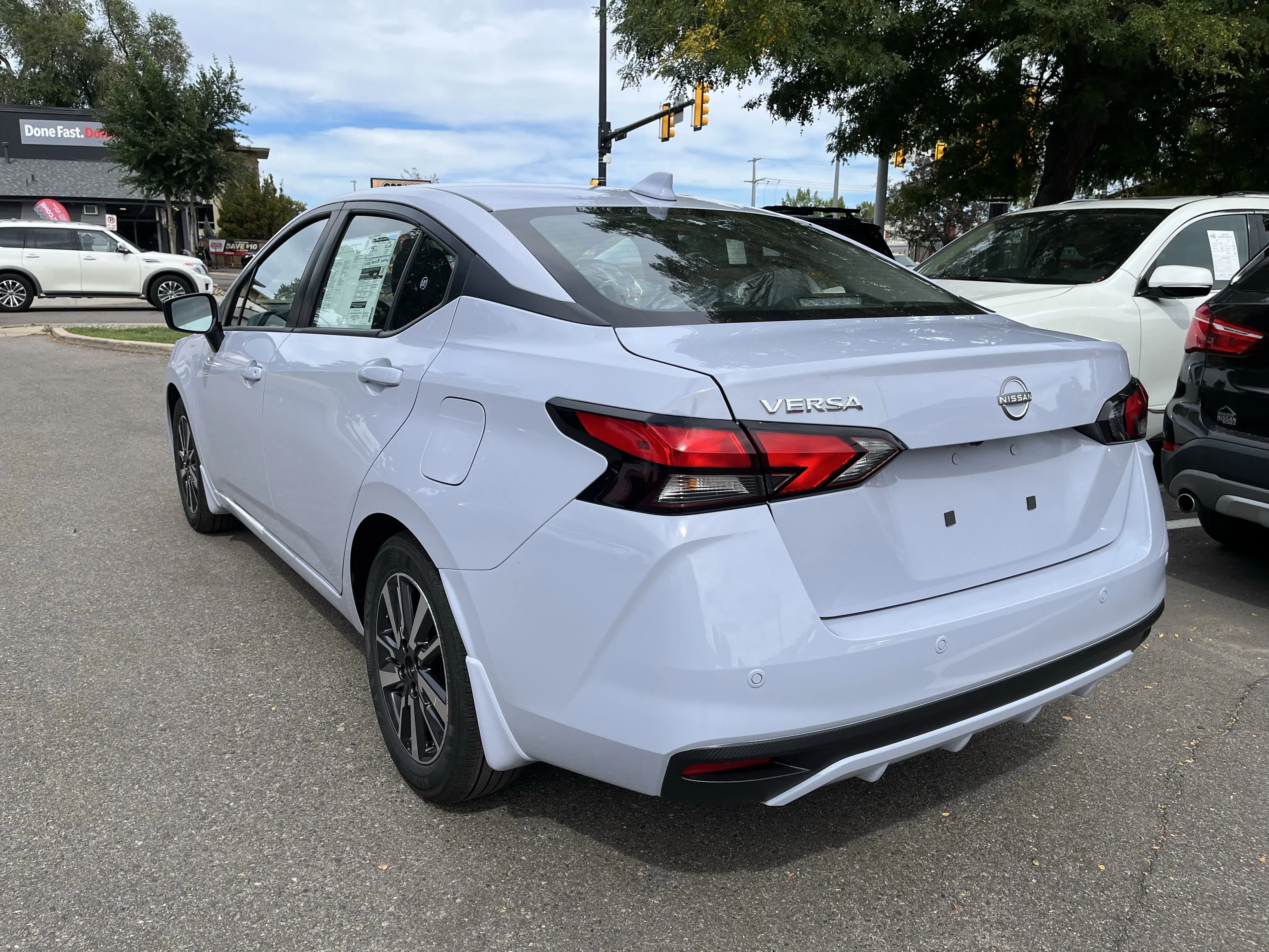2025 Nissan Versa SV photo 4