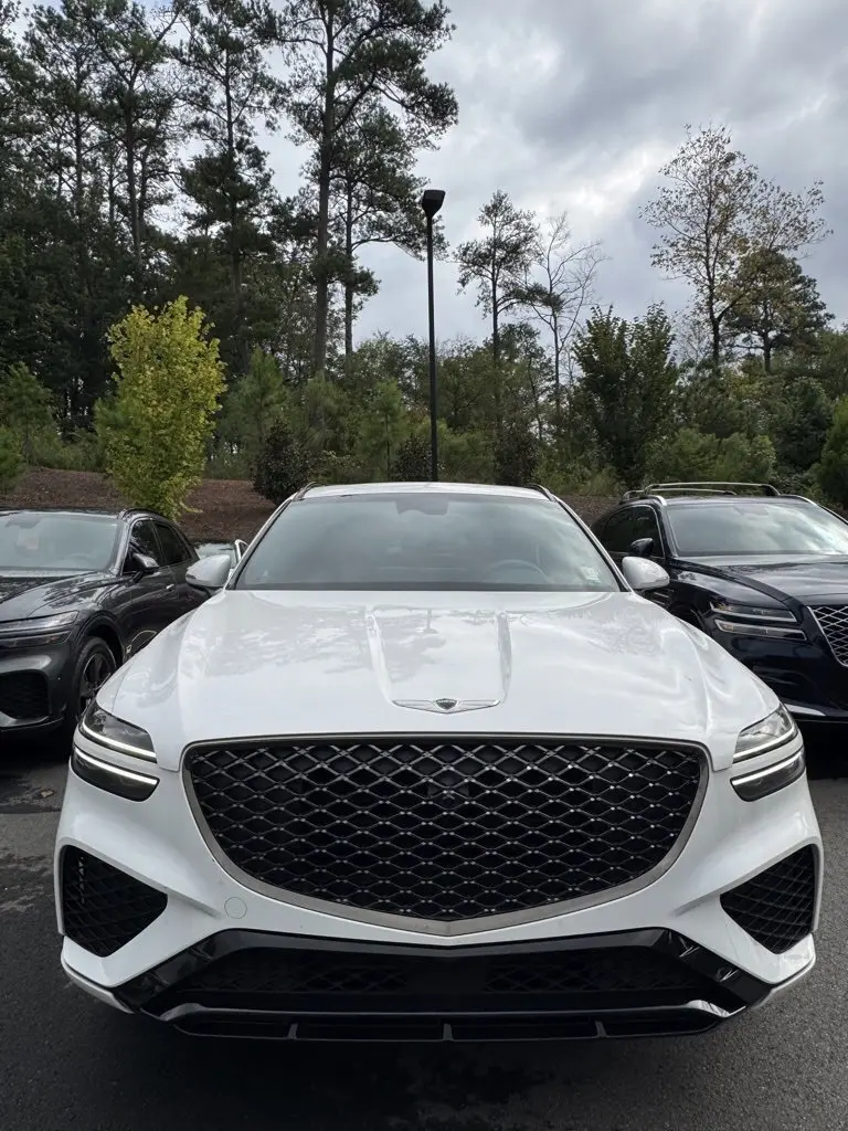 2022 Genesis GV70 3.5T Sport Prestige photo 3