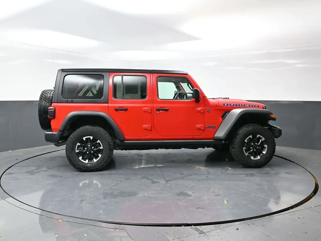 2024 Jeep Wrangler Rubicon 4xe photo 2