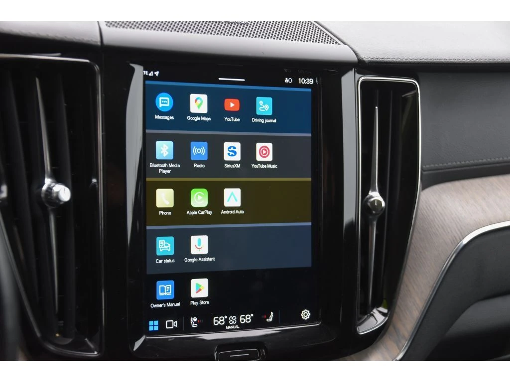 2022 Volvo - image 20