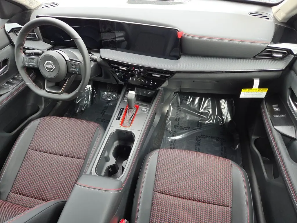2026 Nissan Kicks SR photo 15