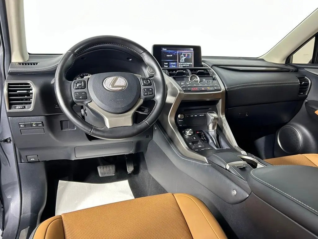 2020 Lexus NX 300 photo 18