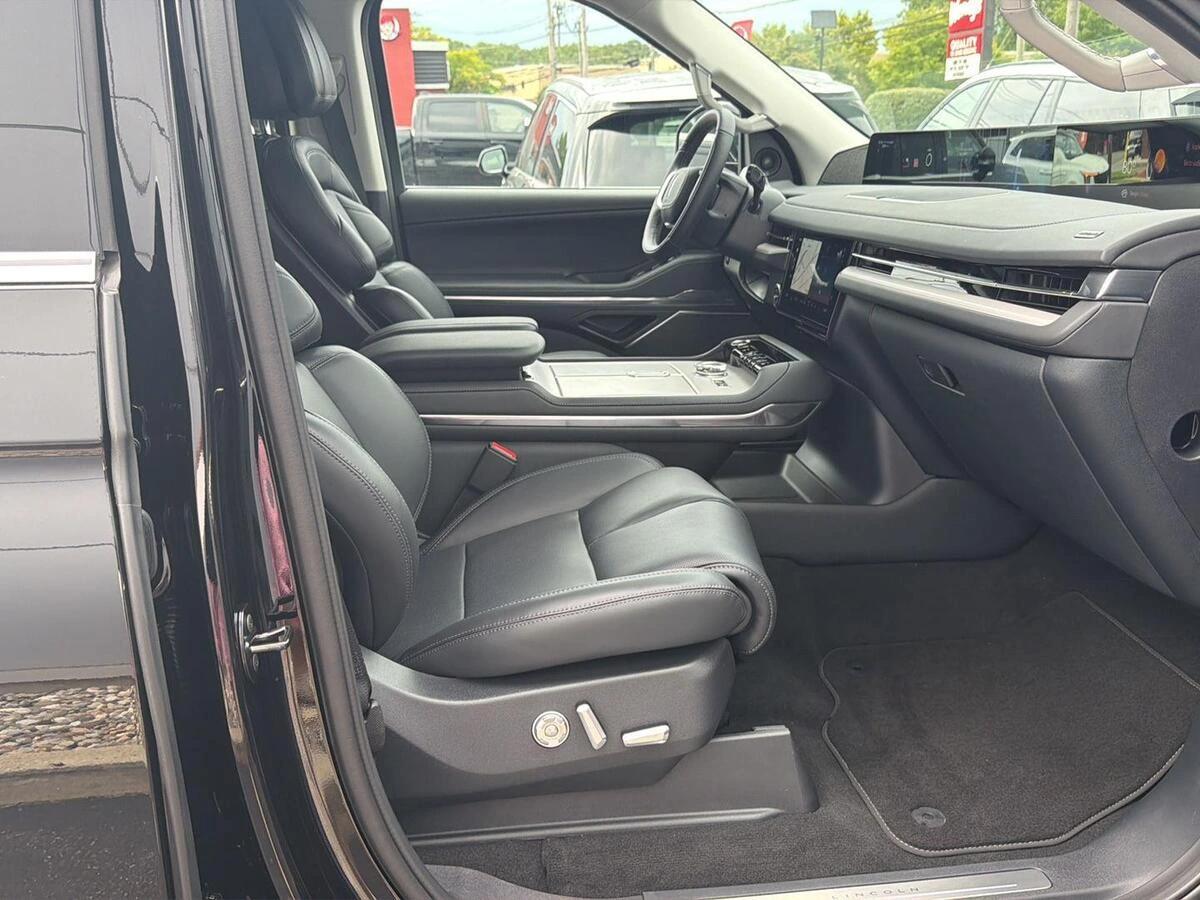 2026 Lincoln Navigator Reserve - Photo 7
