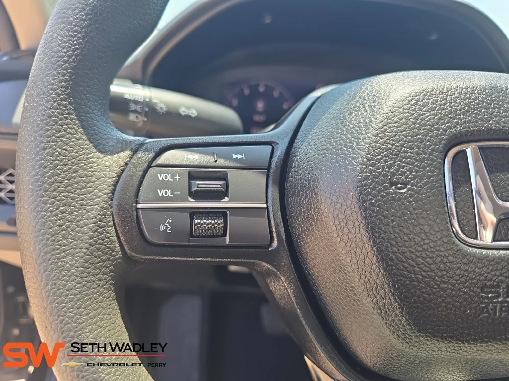 2025 Honda Accord SE - Photo 17