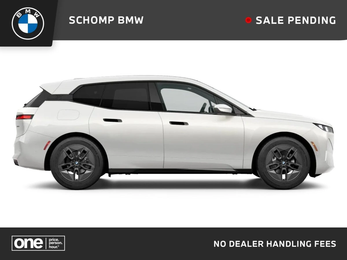 2026 BMW iX xDrive45's photo