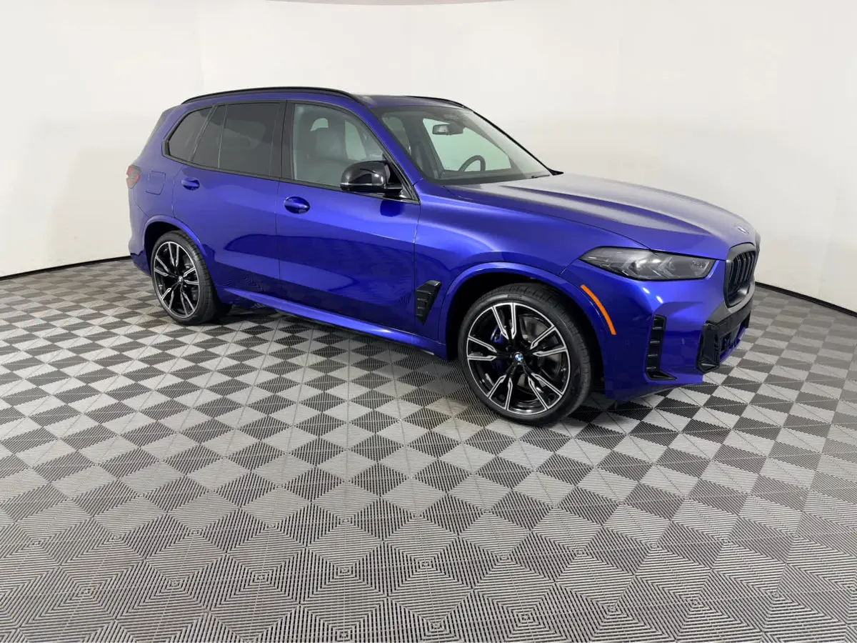 2026 BMW X5 M60i's photo