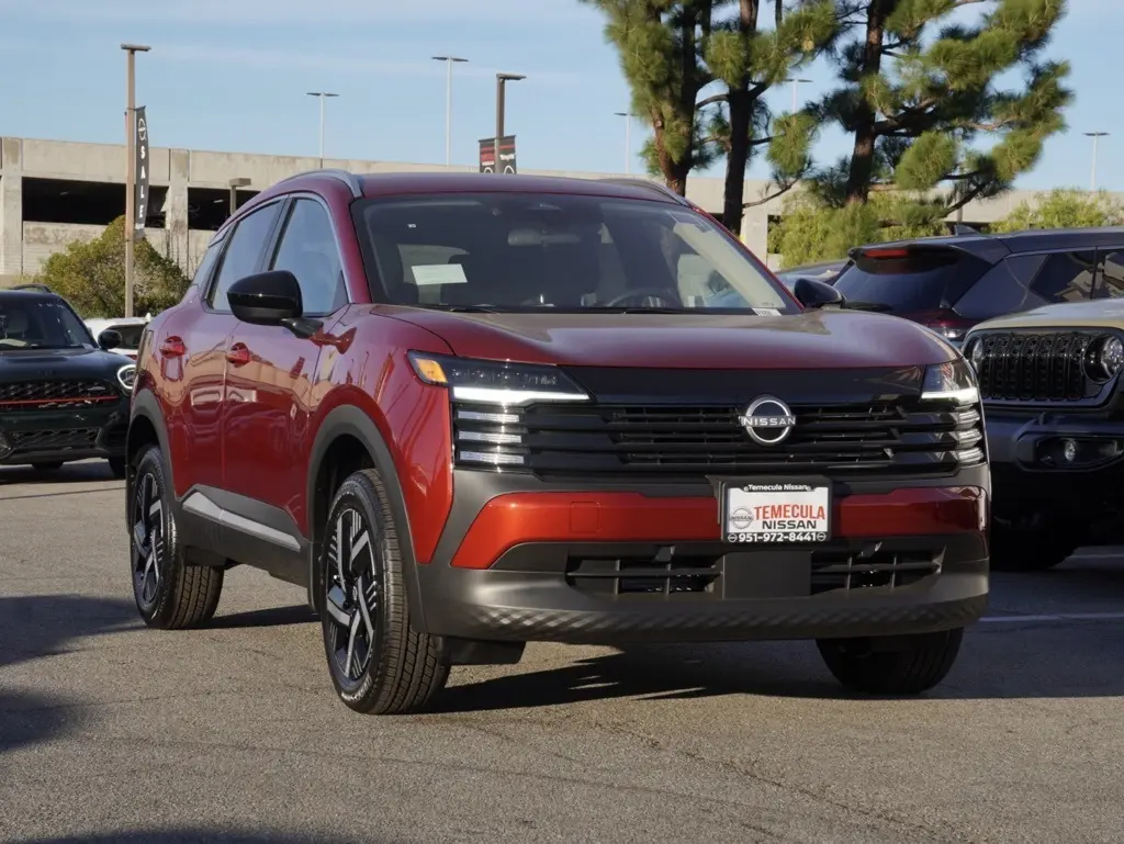 2026 Nissan KICKS SV's photo