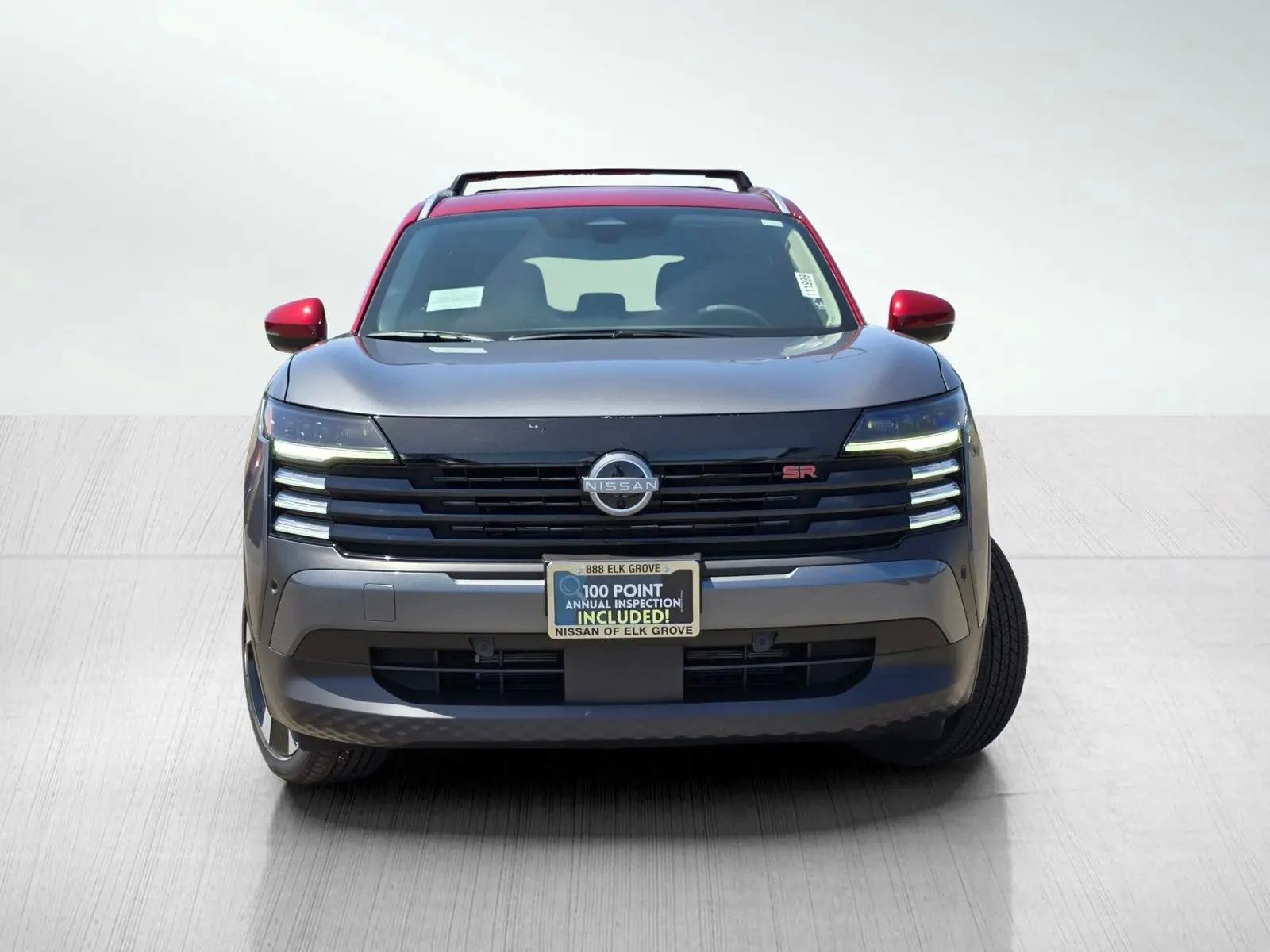 2025 Nissan Kicks SR photo 2