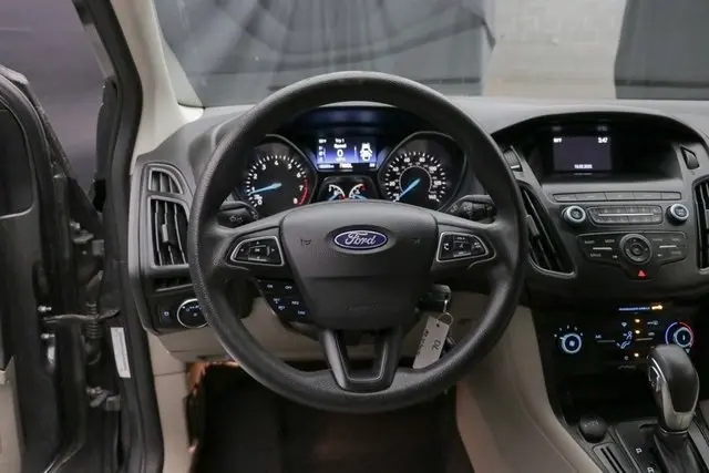 2018 Ford Focus SE photo 17