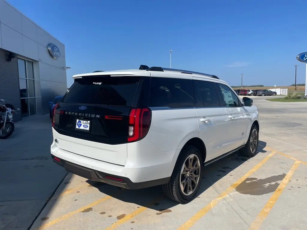 2025 Ford Expedition King Ranch photo 5
