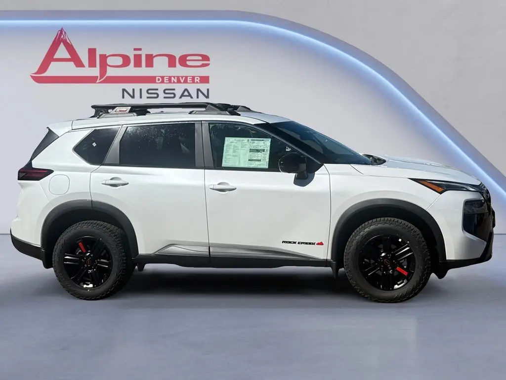 2026 Nissan Rogue SV photo 3