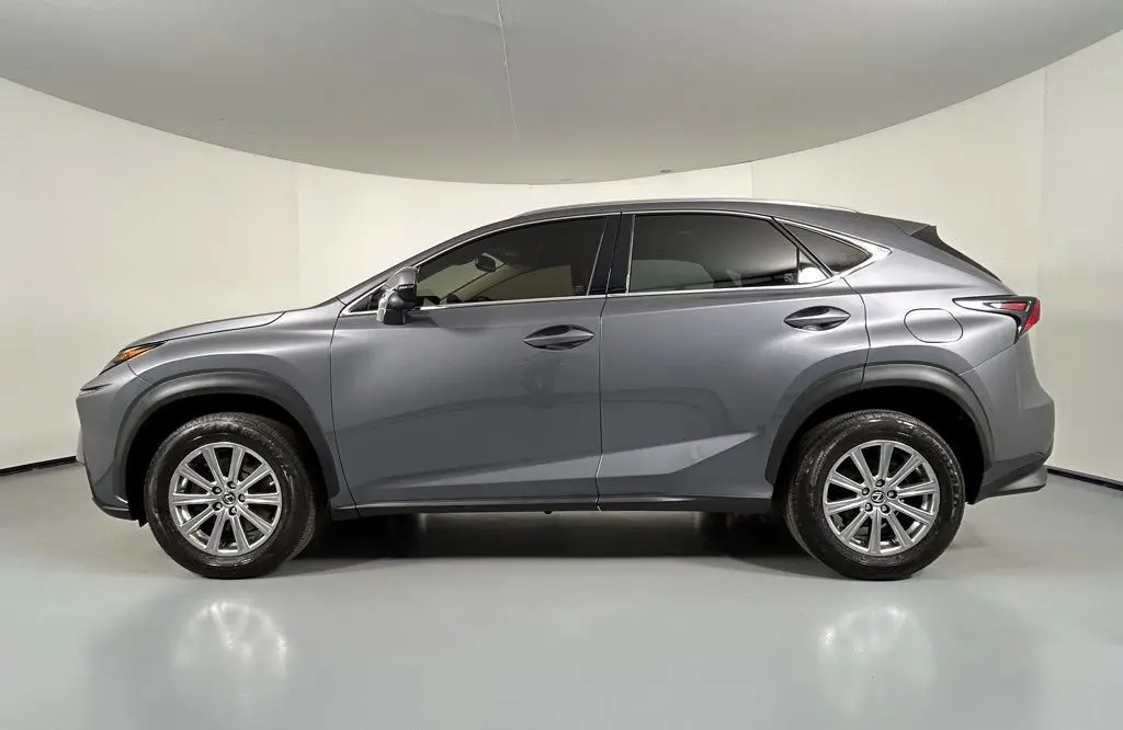 2020 Lexus NX 300 photo 4