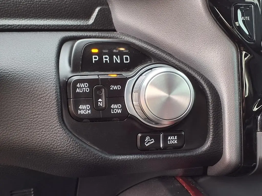 2022 Ram 1500 Rebel photo 26