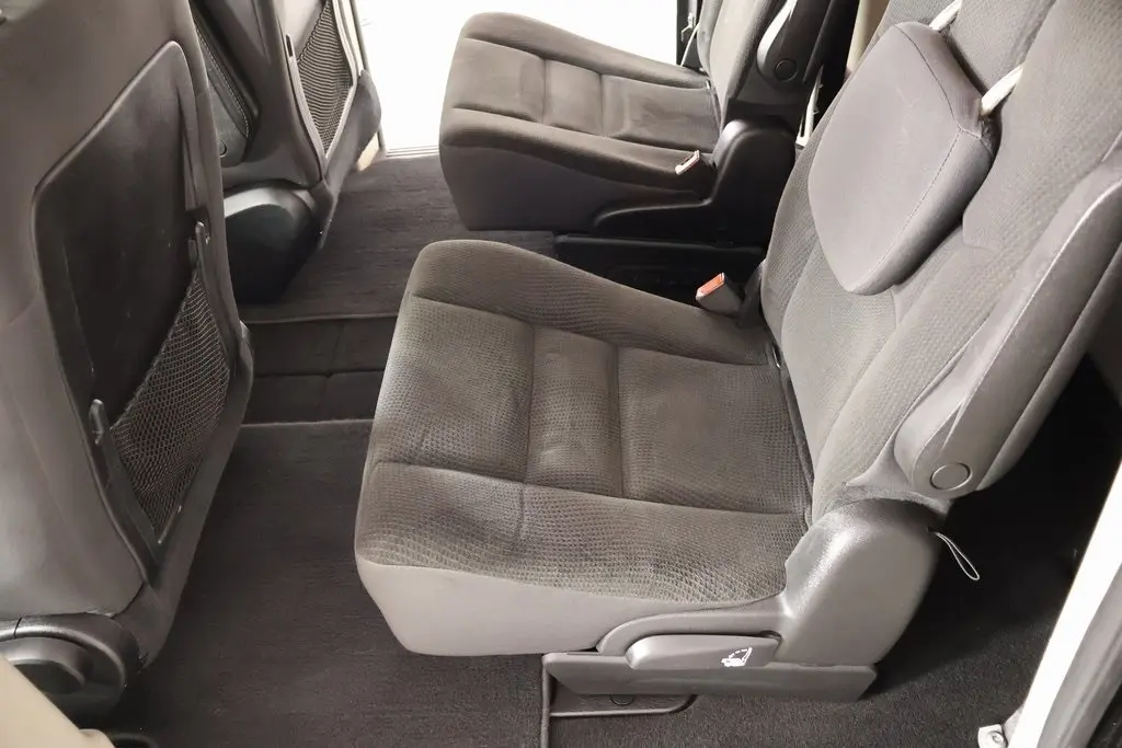 2019 Dodge Grand Caravan SE photo 3