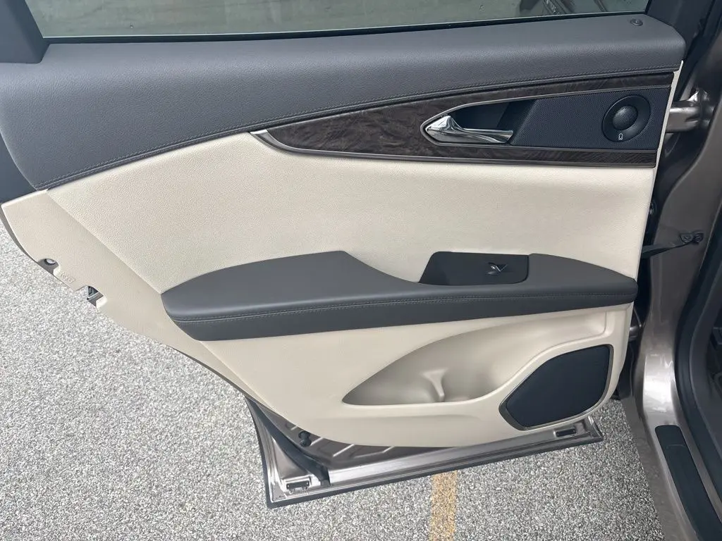 2019 Lincoln Nautilus Reserve photo 12