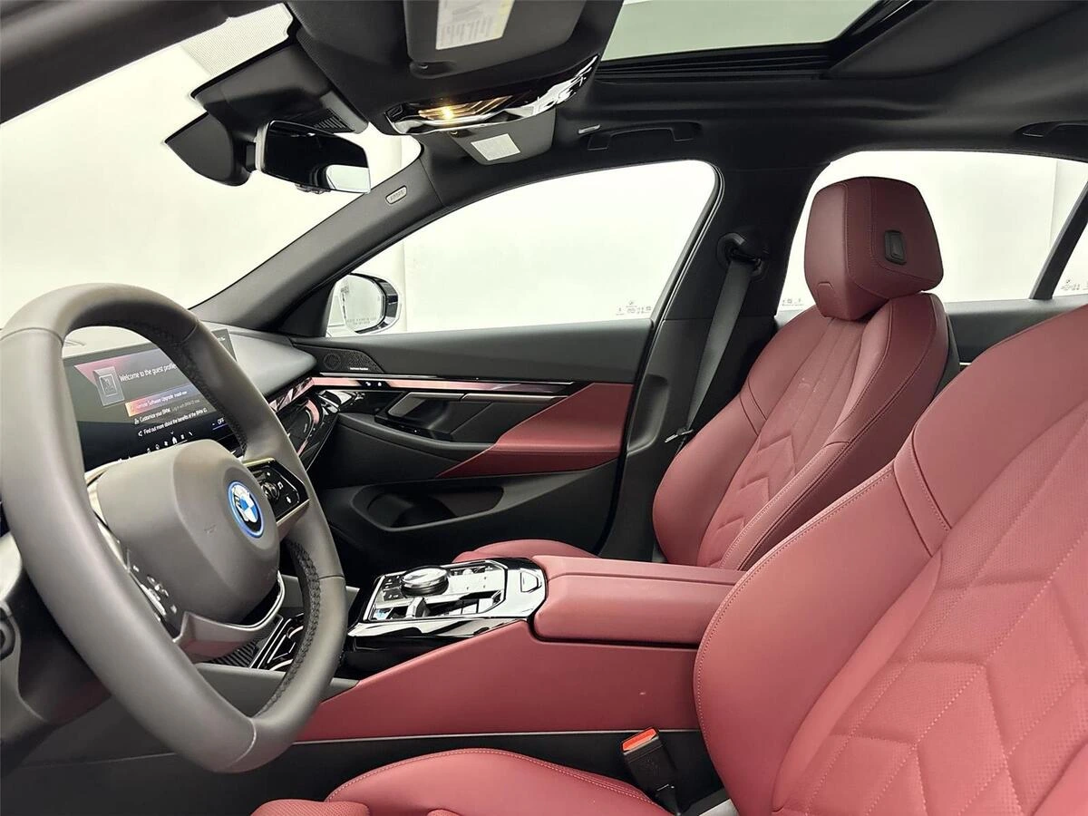 2026 BMW i5 40 - Photo 24