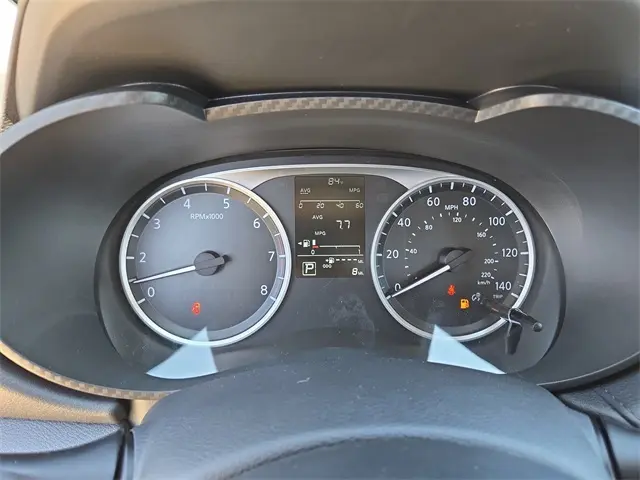 2025 Nissan Versa 1.6 S photo 11