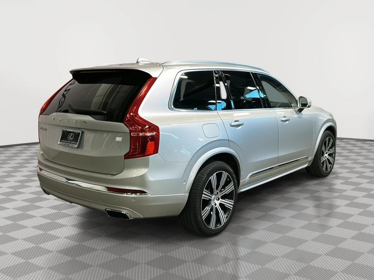 2021 Volvo - image 15