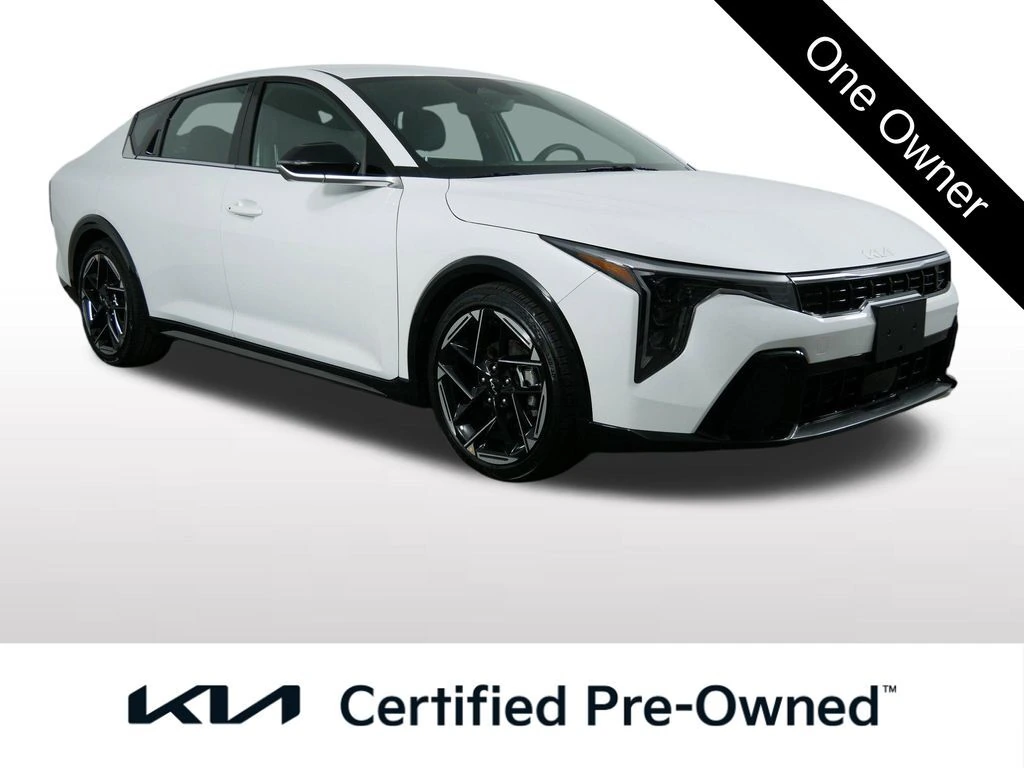 2025 Kia K4 GT-Line AT's photo