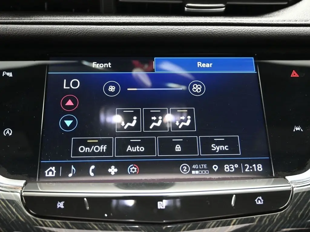 2021 Cadillac XT6 Premium Luxury photo 25