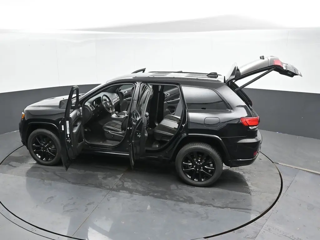 2019 Jeep Grand Cherokee Altitude photo 47