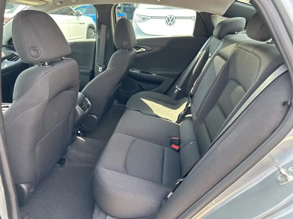 2024 Chevrolet Malibu 1LT photo 12