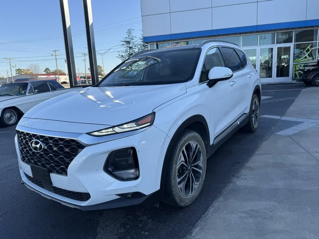 2020 Hyundai Santa Fe SEL photo 2