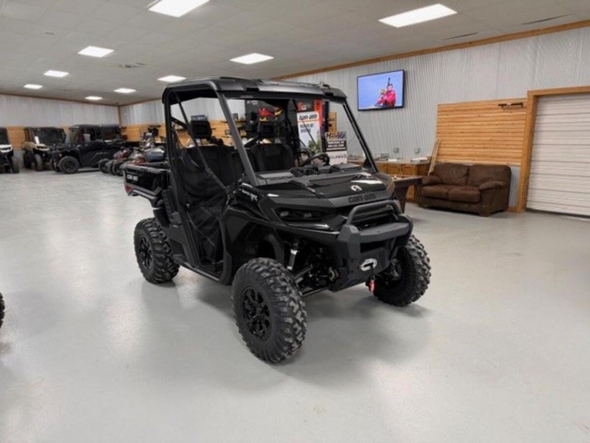 2026 Can-Am Defender XT HD11