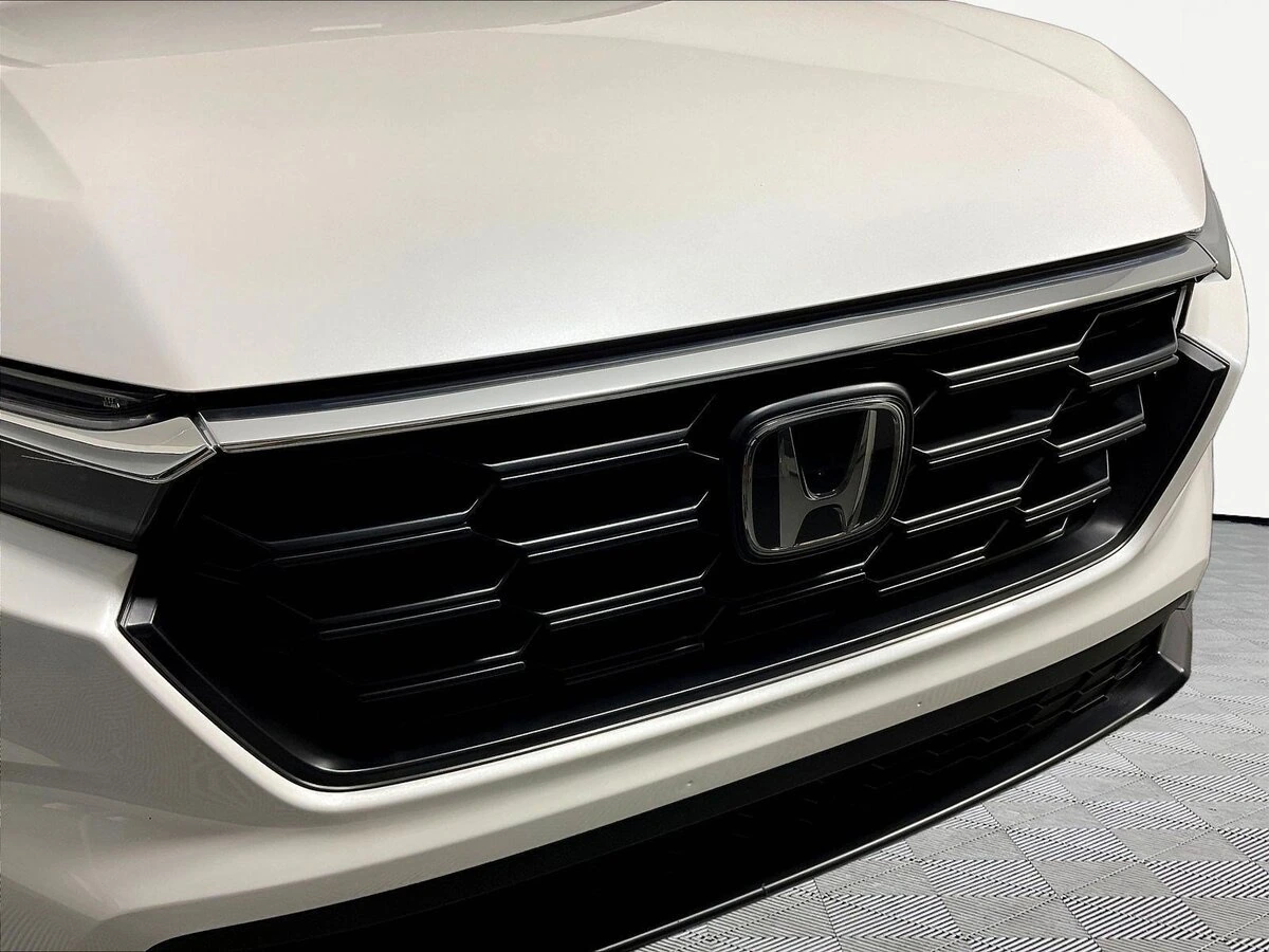 2025 Honda CR-V LX - Photo 31