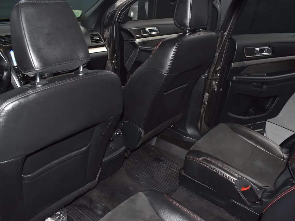 2018 Ford Explorer XLT photo 23