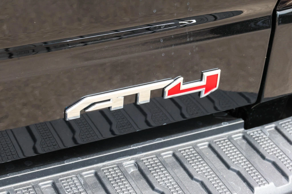 2026 GMC Sierra 1500 AT4 - Photo 10