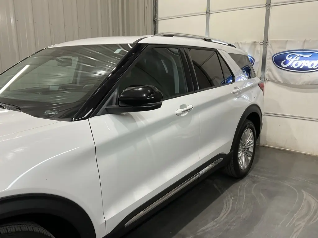 2024 Ford Explorer Limited photo 2