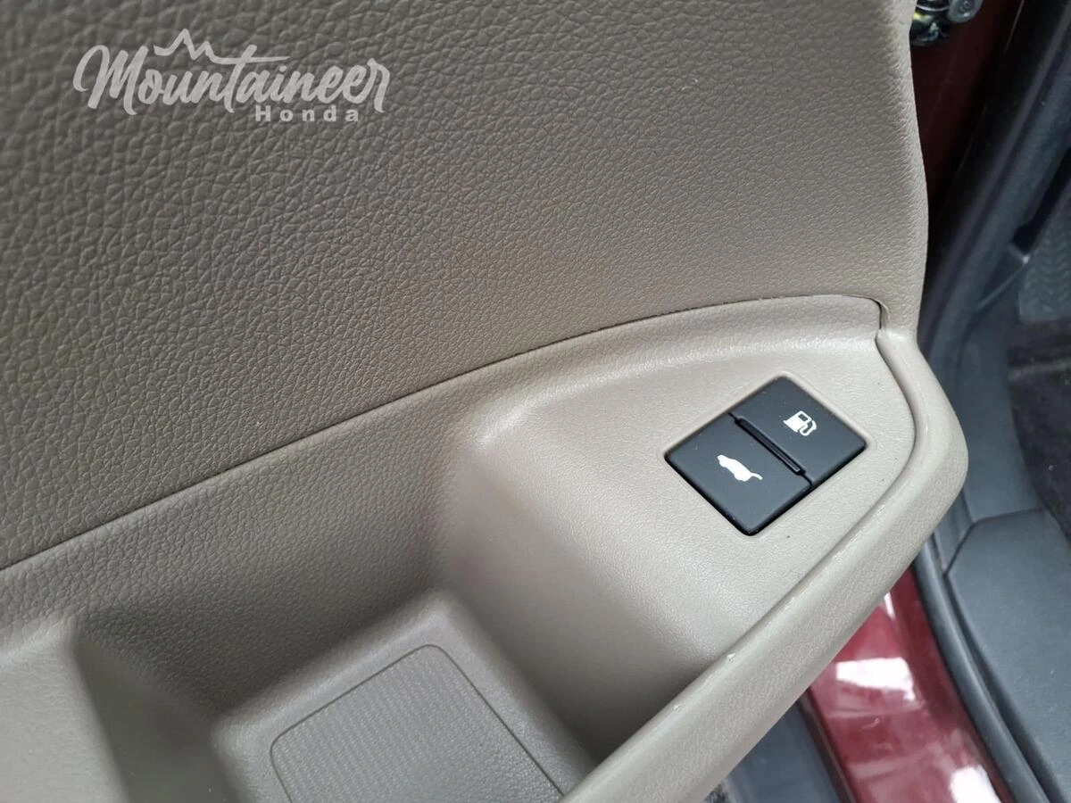 2022 Honda Pilot SE - Photo 31