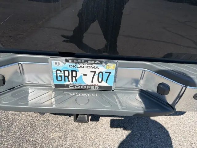 2019 Nissan Frontier SV photo 4