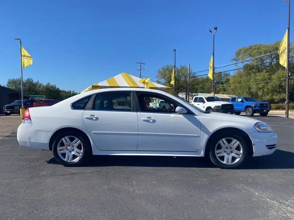 2013 Chevrolet Impala Fleet photo 3