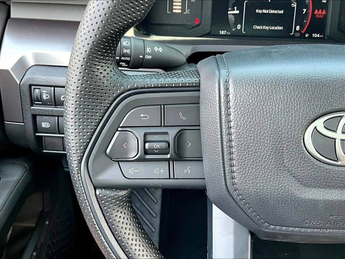 2026 Toyota Tacoma SR5 - Photo 23