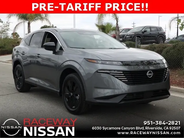 2025 Nissan Murano SV's photo