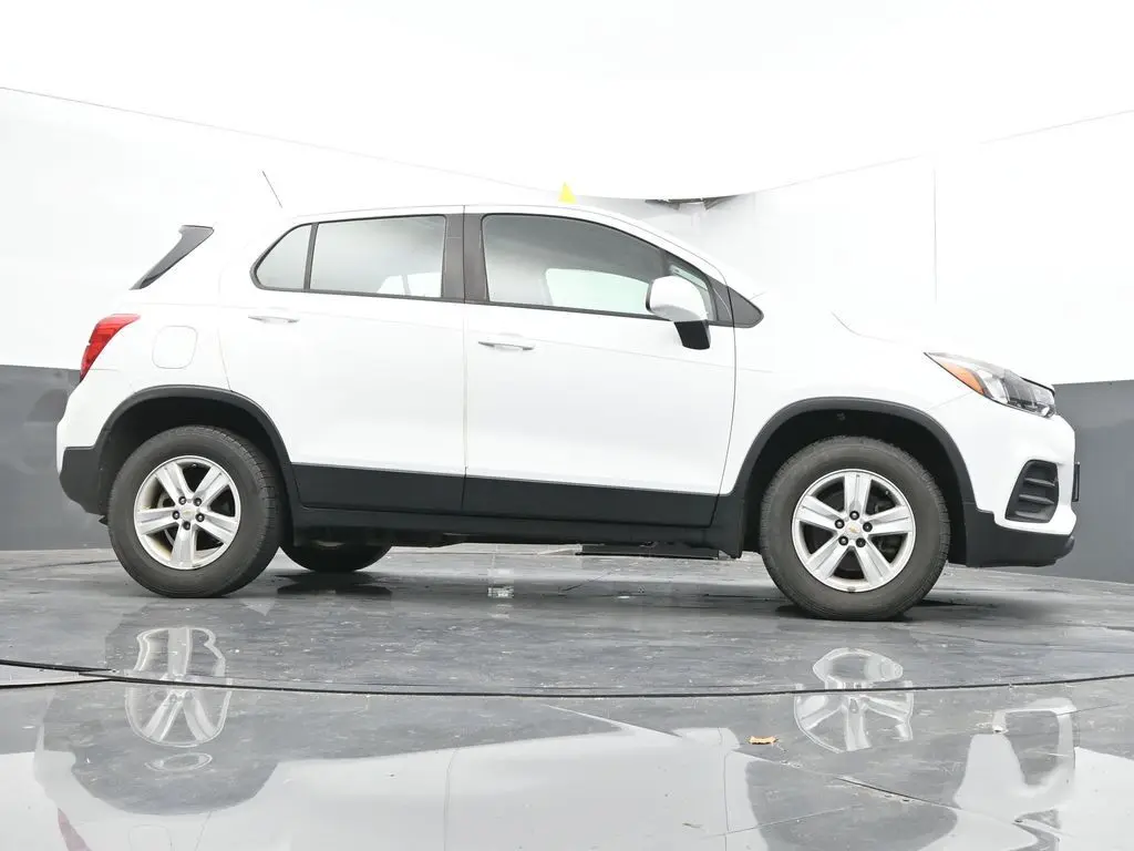 2018 Chevrolet Trax LS photo 36