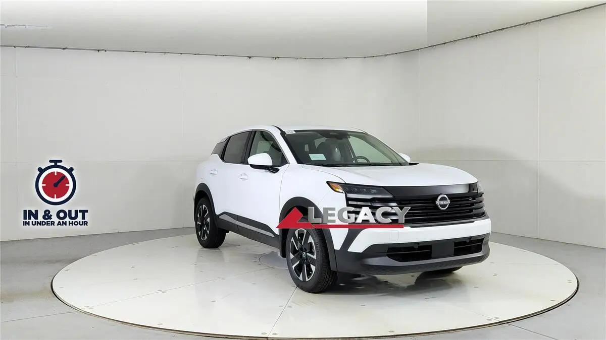 2025 Nissan Kicks SV AWD's photo
