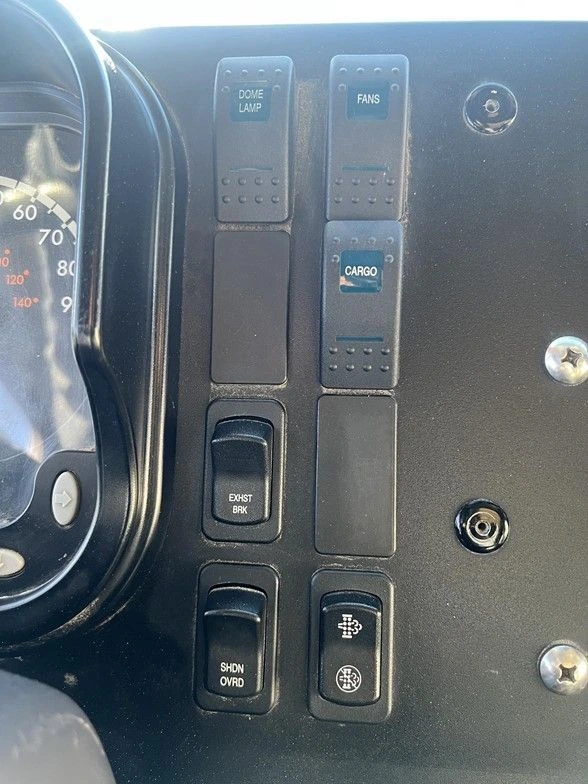 2022 Freightliner - image 13