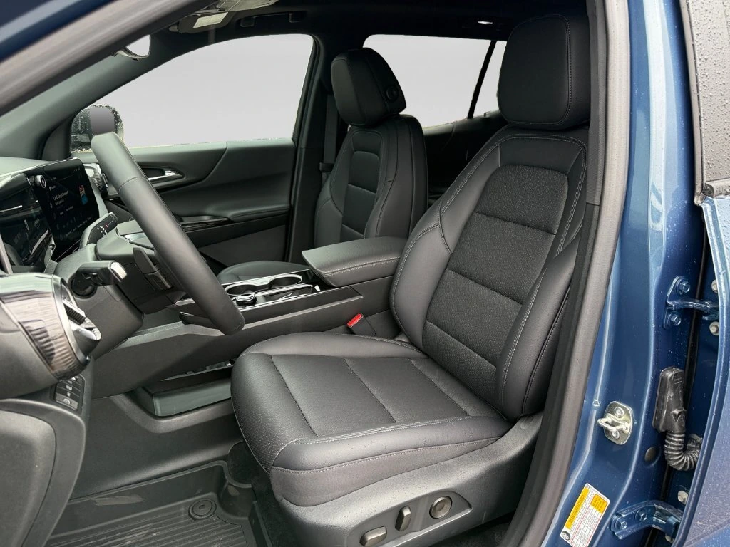 2027 Chevrolet Equinox LT - Photo 23