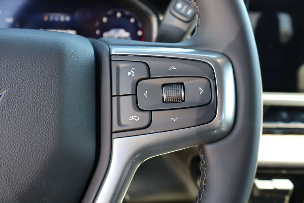 2026 Chevrolet Silverado LT photo 17
