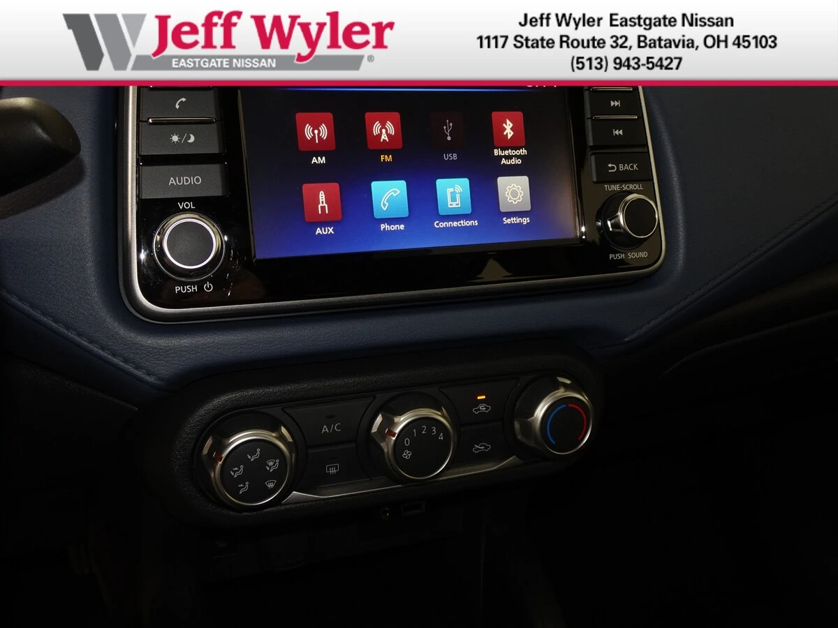 2025 Nissan Versa Sedan SV - Photo 22