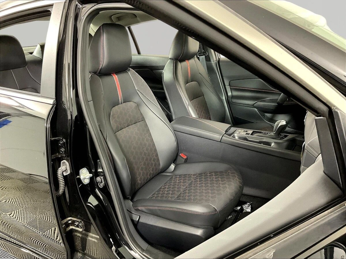 2026 Nissan Sentra SR - Photo 18