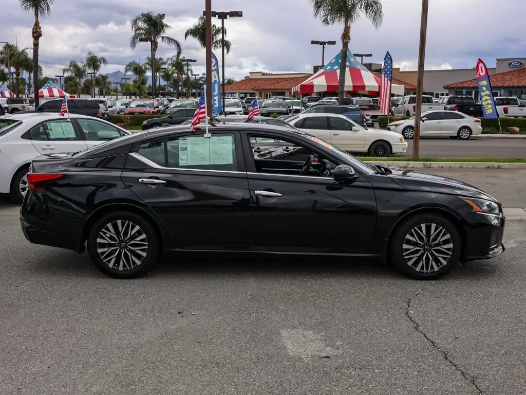 Used 2023 Nissan Altima SV with VIN 1N4BL4DV1PN316524 for sale in Hemet, CA