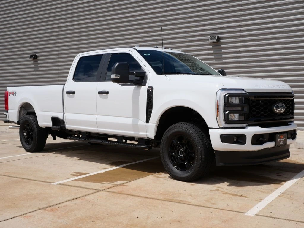 2026 Ford F-250 XL 4x4 Crew Cab 8' Box's photo