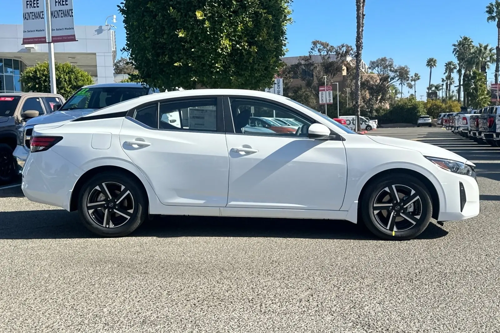 2025 Nissan Sentra SV photo 2