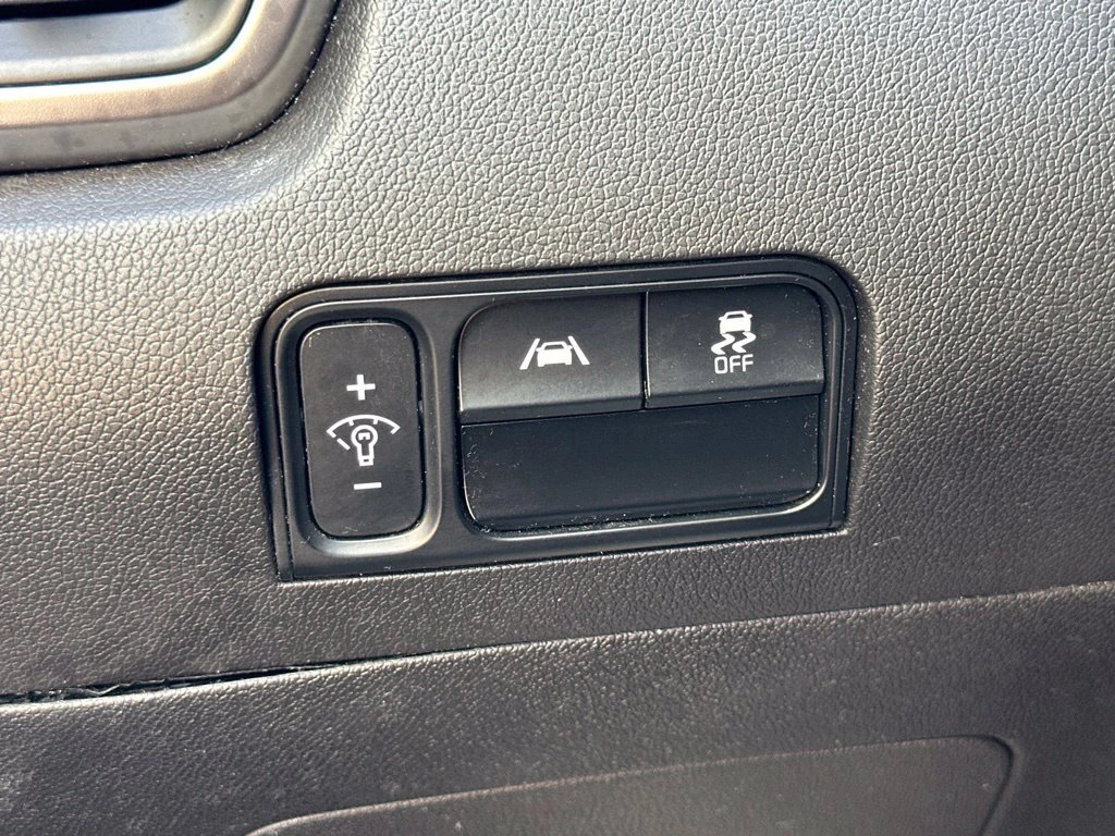 2022 Kia Sorento LX - Photo 42