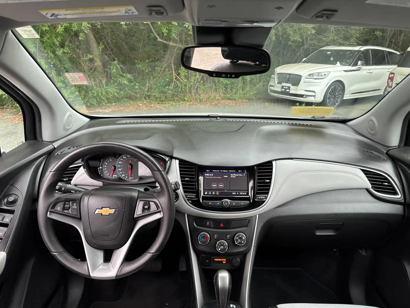 2022 Chevrolet Trax LT photo 31